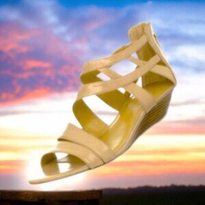 NINE WEST Leather Strappy Low Wedge Open Toe Back Zipper Sandals Sz 8 NEW